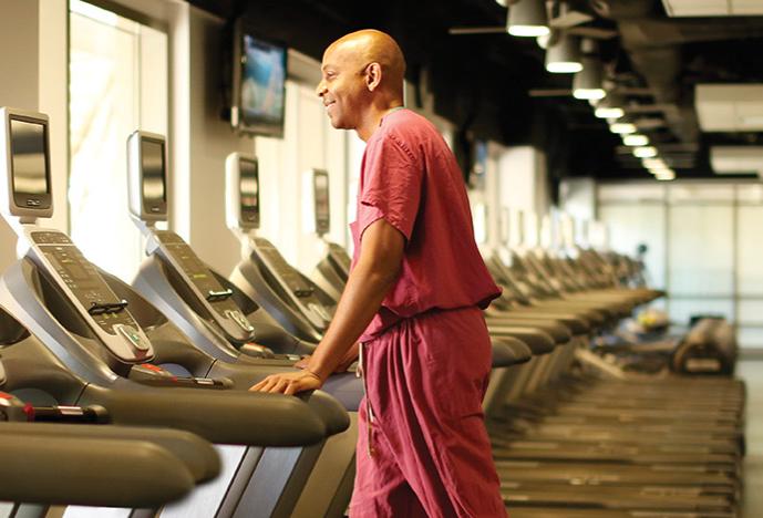 Image of Robert Satcher on a treadmill