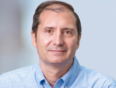 Headshot of Bernardo Sabatini.