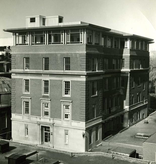 Archival photo circa 1920s of Thorndike Laboratory at HMS