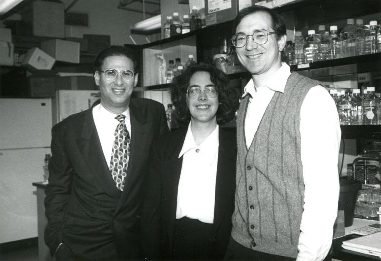 Lee Nadler, Arlene Sharpe, and Gordon Freeman standing in a lab.